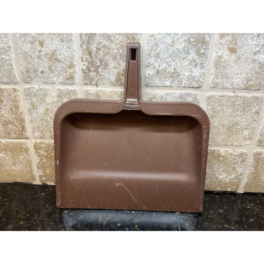 VTG Rubbermaid Hard Rubber Dust Pan Brown Flat Edge 2003-52